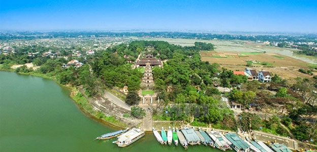 Linh Mu Pagoda bird view